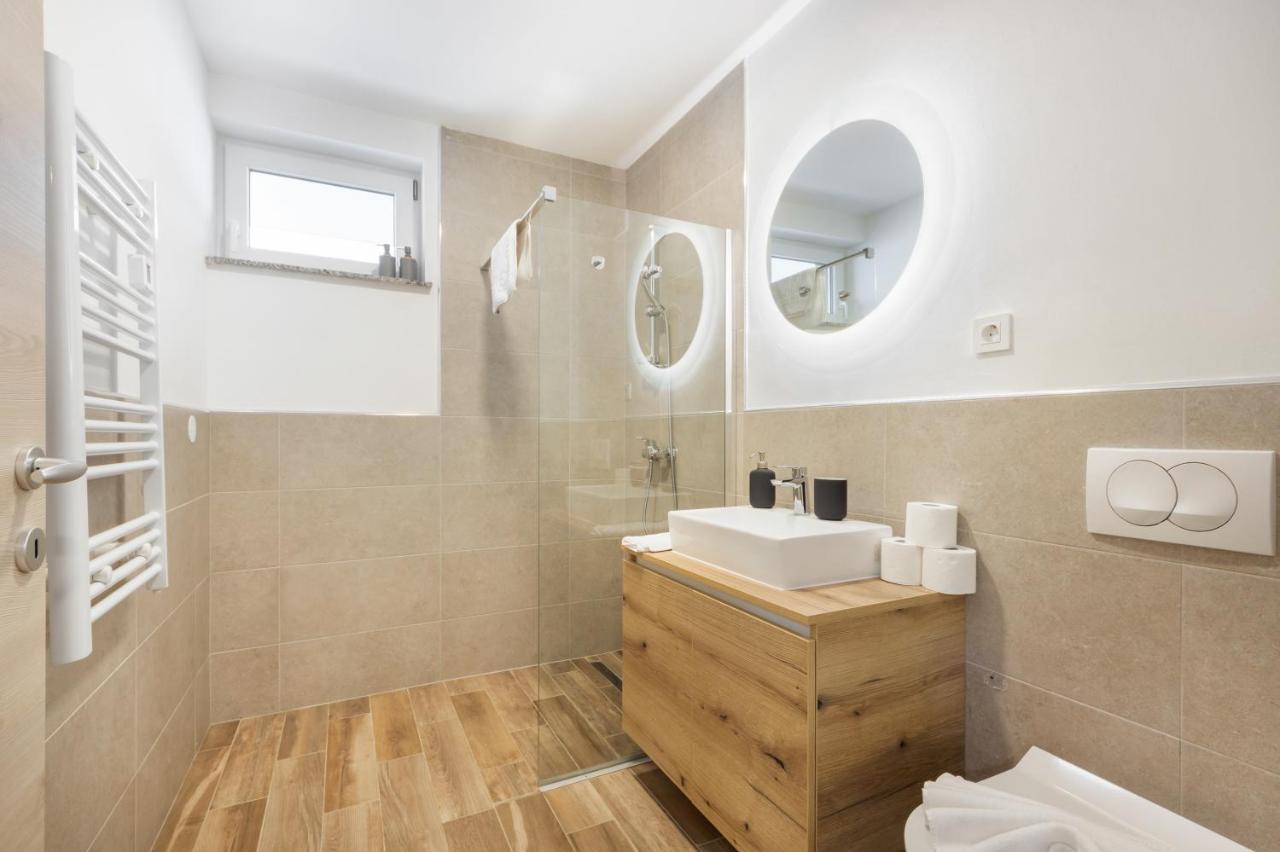 Chic Apartments With Balcony And Spa In Mojstrana Ngoại thất bức ảnh