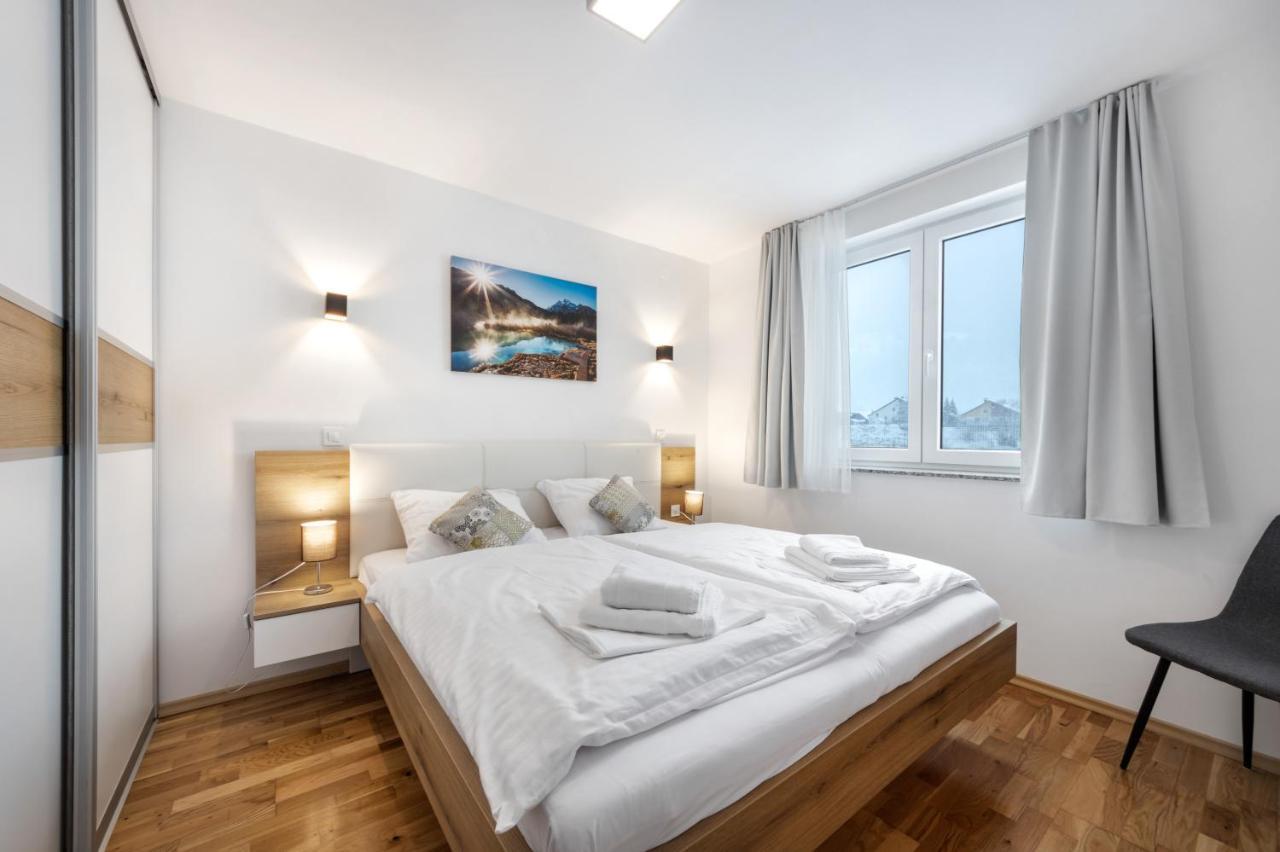 Chic Apartments With Balcony And Spa In Mojstrana Ngoại thất bức ảnh